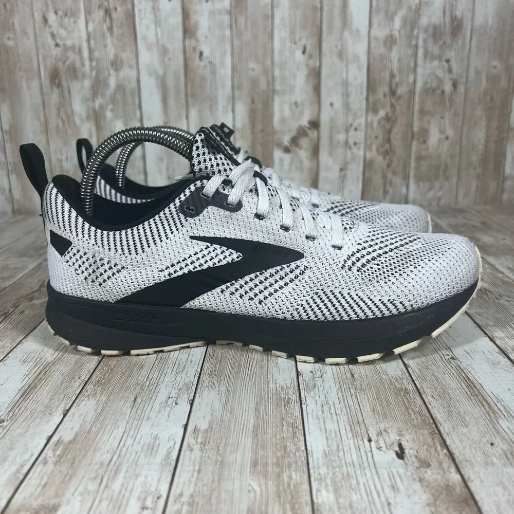 Brooks revel 5 knit running shoes Womens 9‎